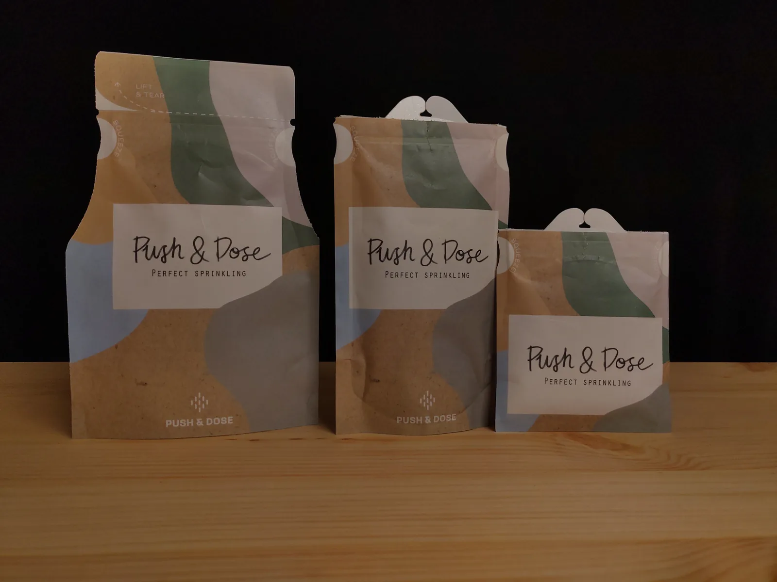 Drei frühe Push&Dose-Beutel in verschiedenen Größen
